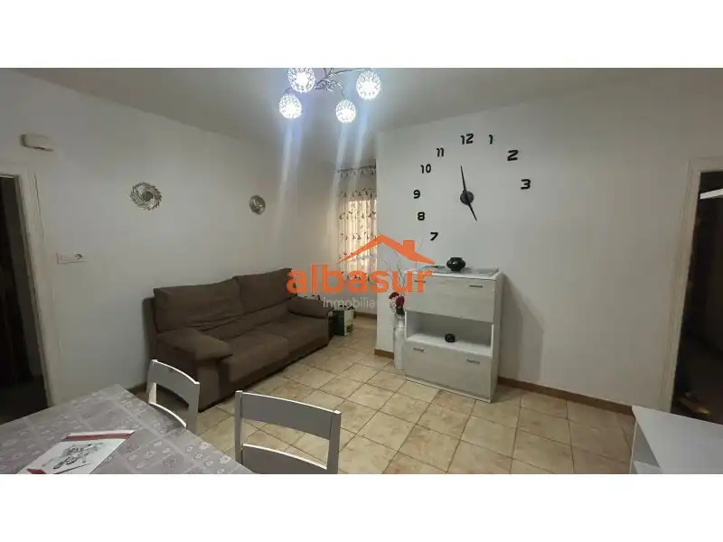 Flat with terrace for sale in Calle los Alderetes, imagen 3