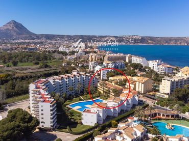 Apartament amb piscina en venda a Atenas,