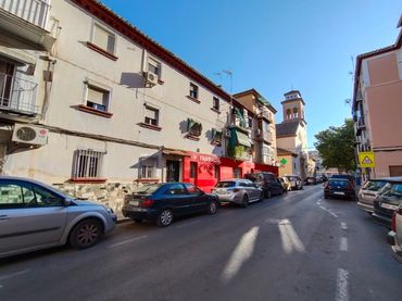 Apartament amb balcó en venda a GARELLANO 1