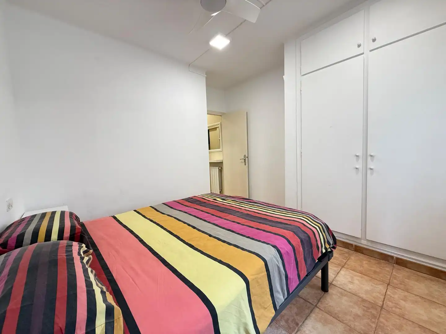 Habitación de Piso de alquiler en Castell d'Aro, Platja d'Aro i s'Agaró con Calefacción, Terraza y Amueblado