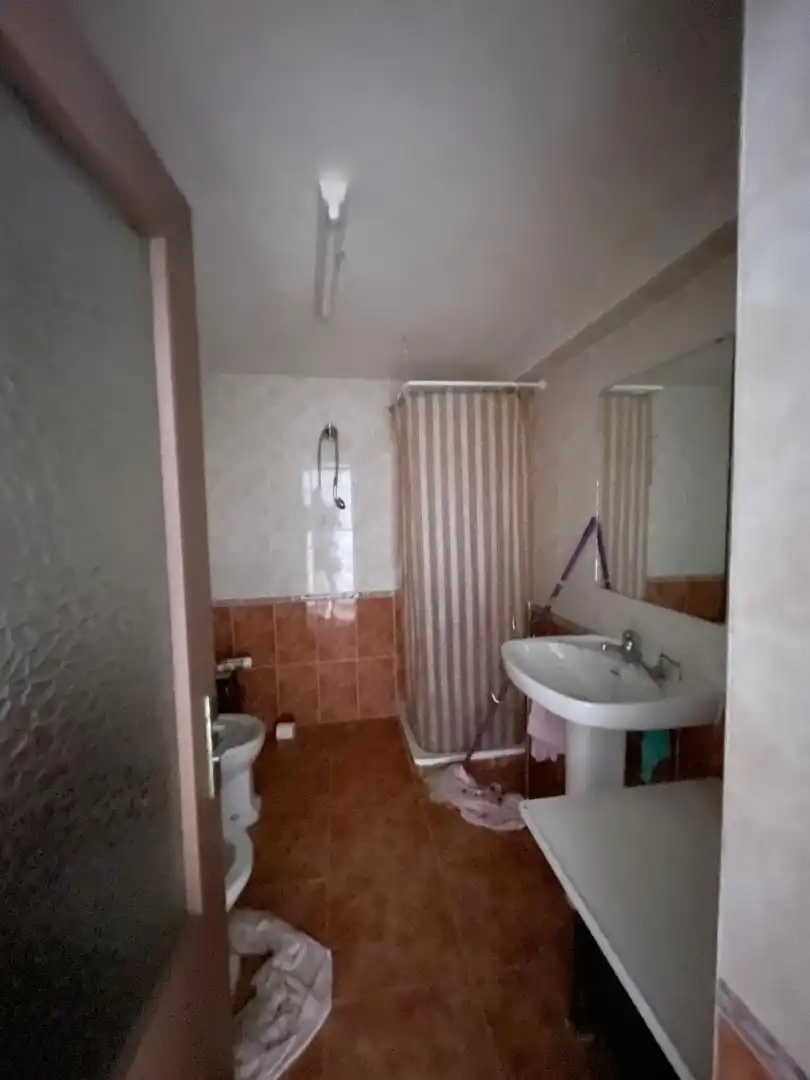 Bathroom of Houses for sale in Tiedra  with Storage room and Furnished