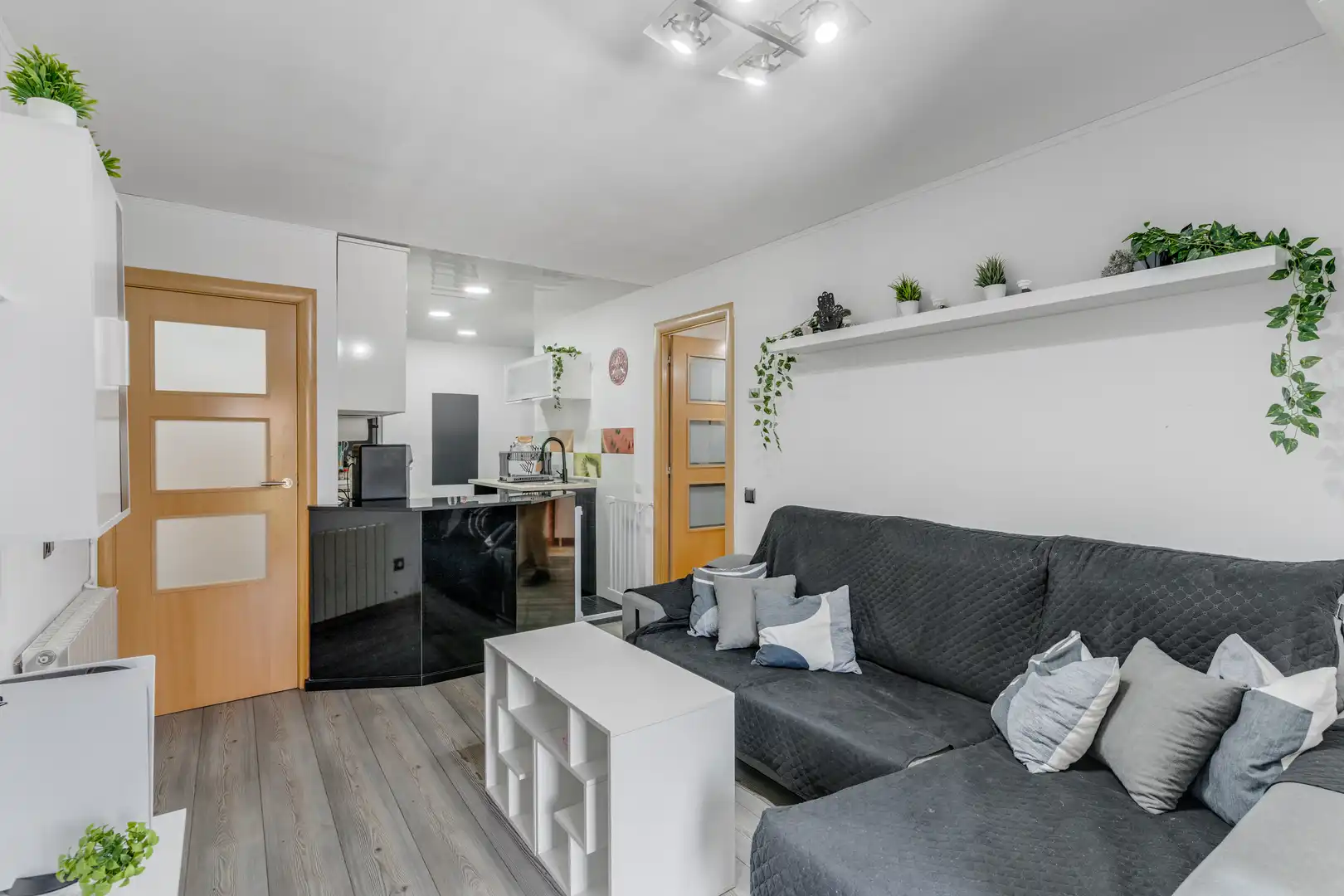 Flat with terrace for sale in Sant Adriá Nord, imagen 3