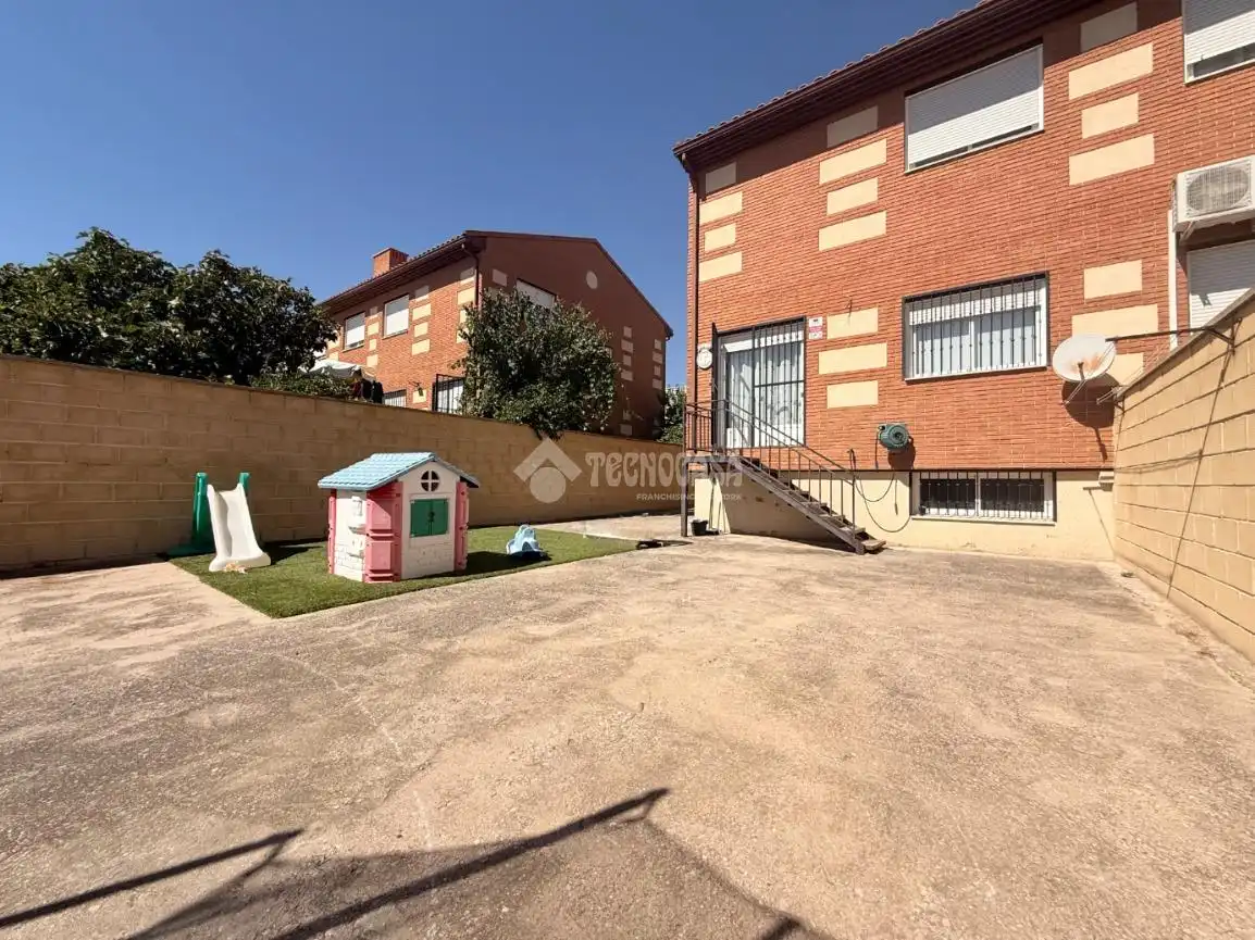 Casa pareada en venta en Alovera, imagen 5