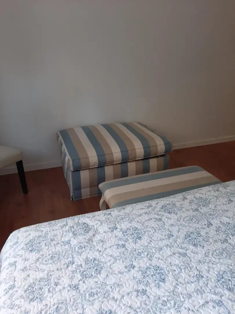 Dormitori de Pis de lloguer en O Grove   amb Aire condicionat, Calefacció i Parquet