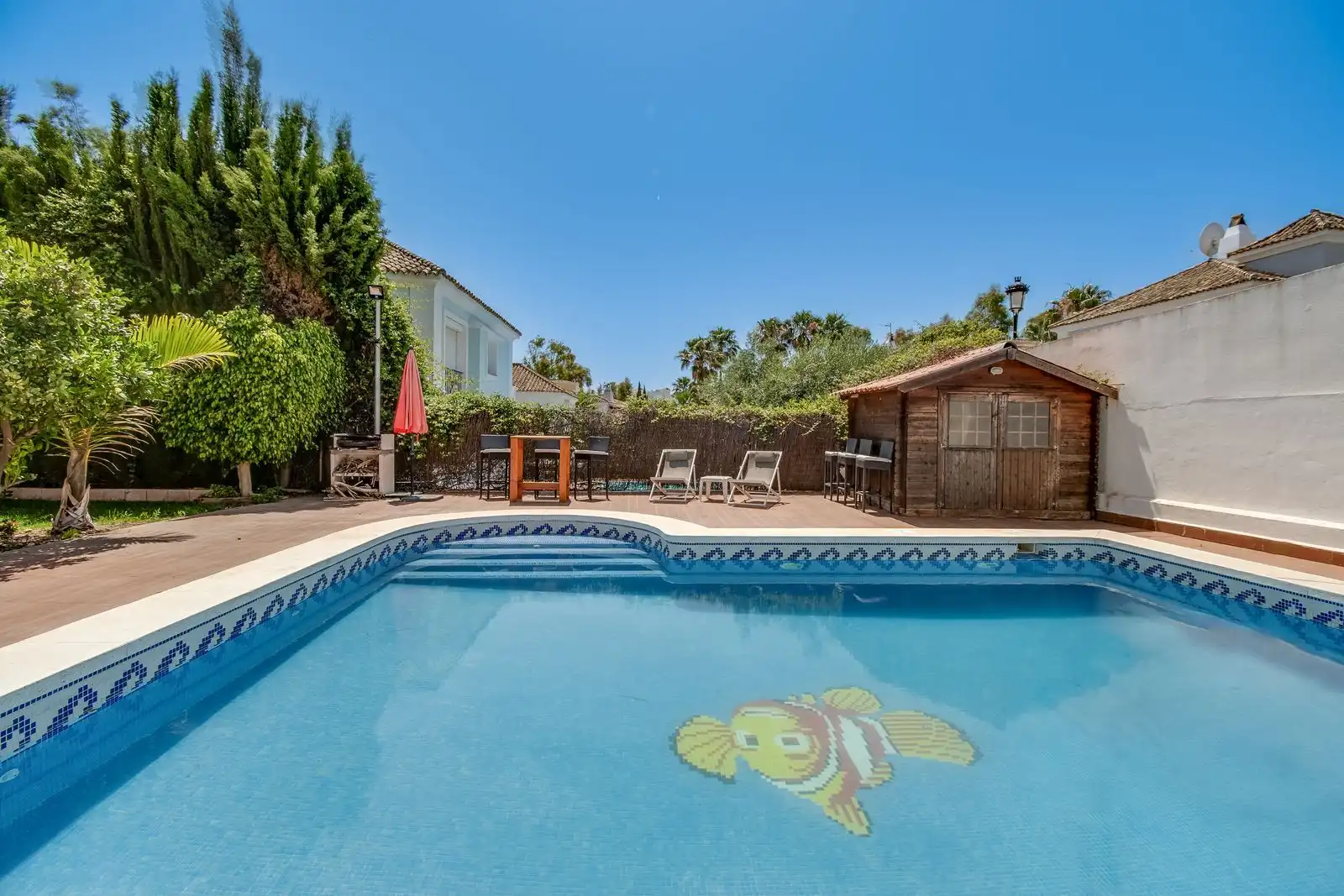 Piscina de Casa o xalet en venda en Manilva amb Aire condicionat, Jardí privat i Piscina