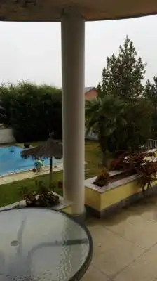 Piscina de Casa o chalet en venta en Valdefresno con Calefacción, Jardín privado y Trastero