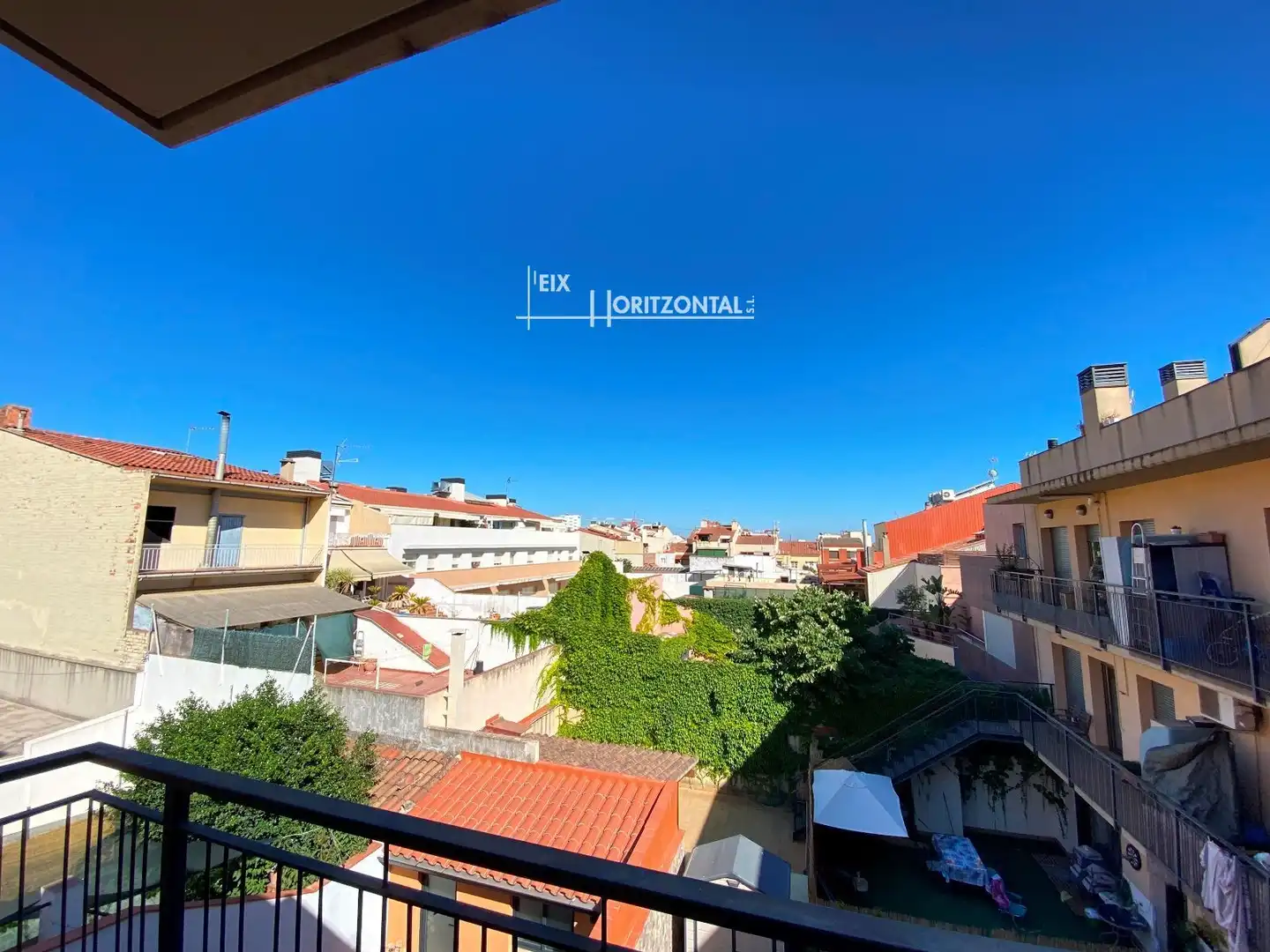 Exterior view of Attic for rent in Sabadell  with Air Conditioner, Heating and Terrace