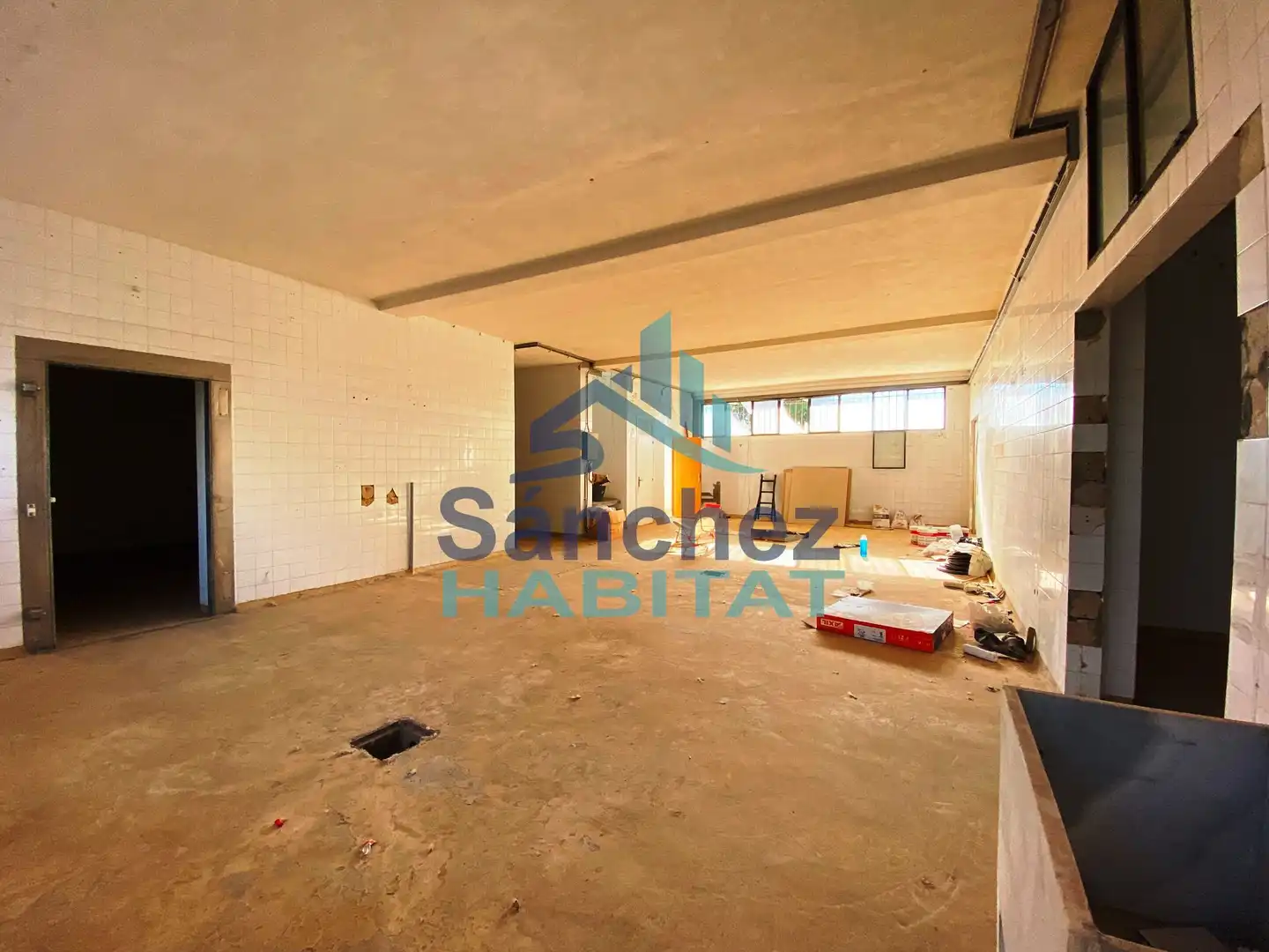 Industrial buildings for sale in Chelva