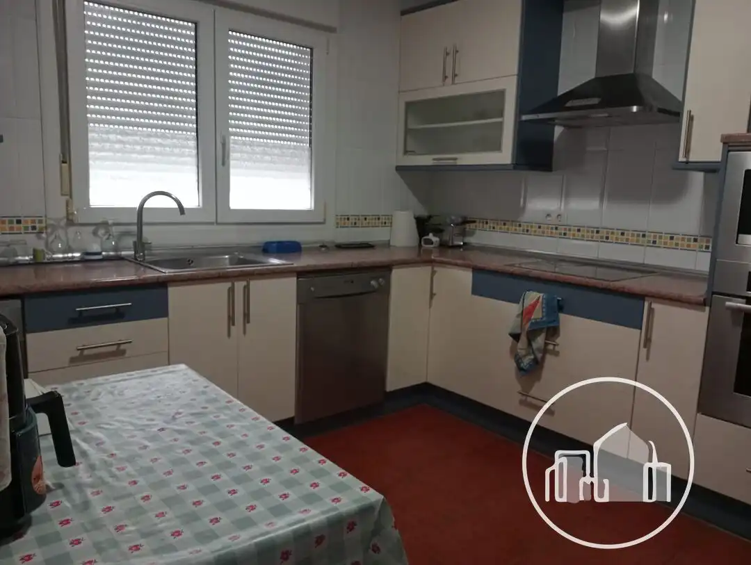 Chalet con jardín en venta en Villarcayo de Merindad de Castilla la Vieja, imagen 3