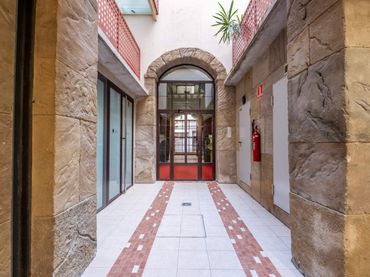 Piso con ascensor en venta en Calle VIRGENES
