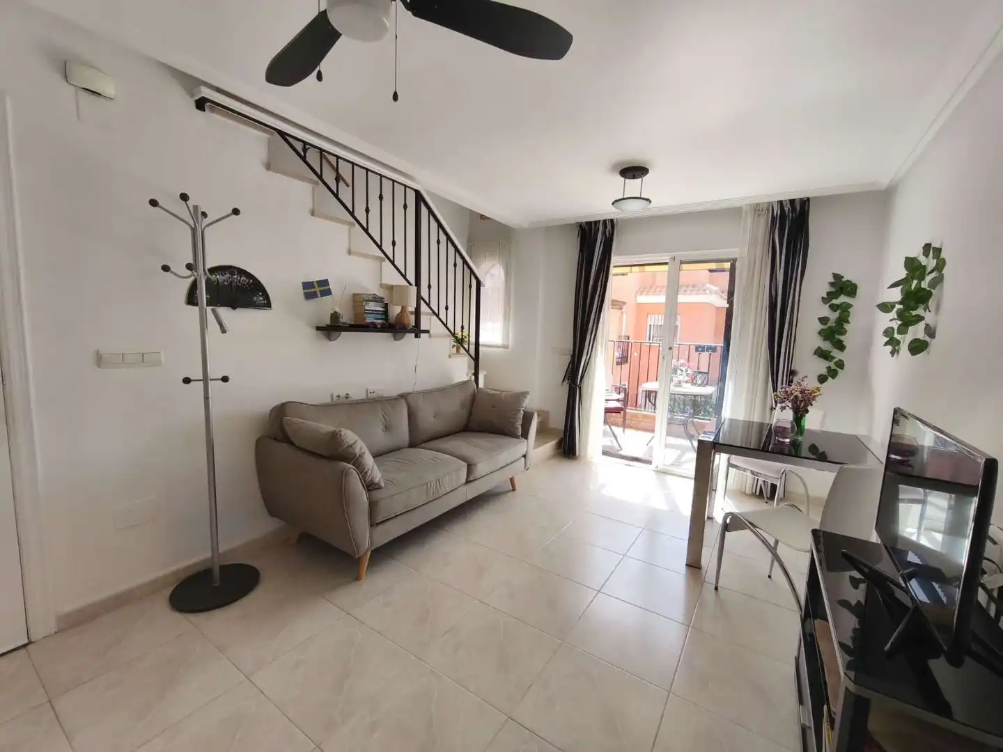 Wohnzimmer von Wohnungen zum Verkauf in Orihuela mit Klimaanlage, Heizung und Schwimmbad