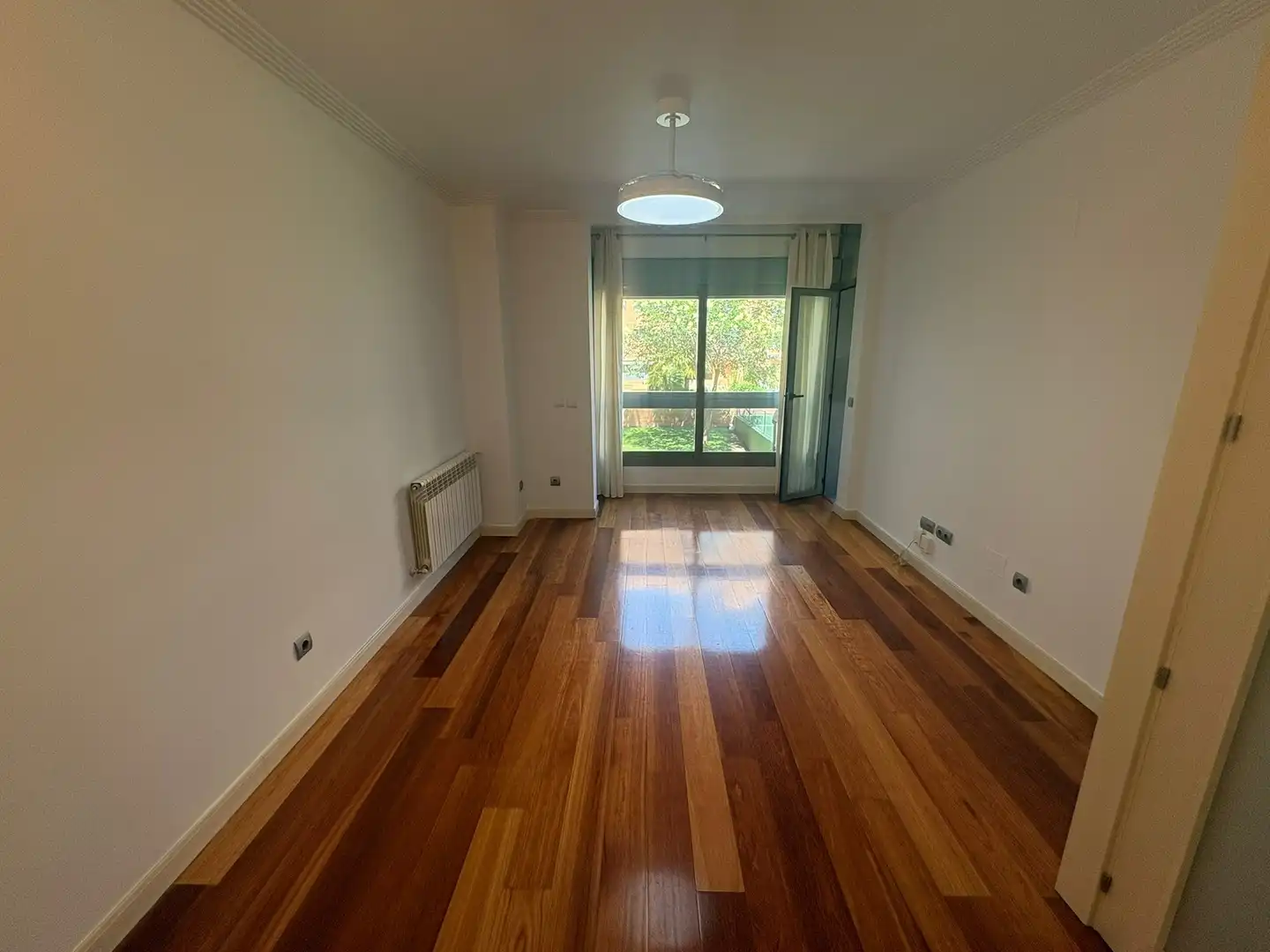 Sala de estar de Piso de alquiler en Madrid con Aire acondicionado, Calefacción y Jardín privado