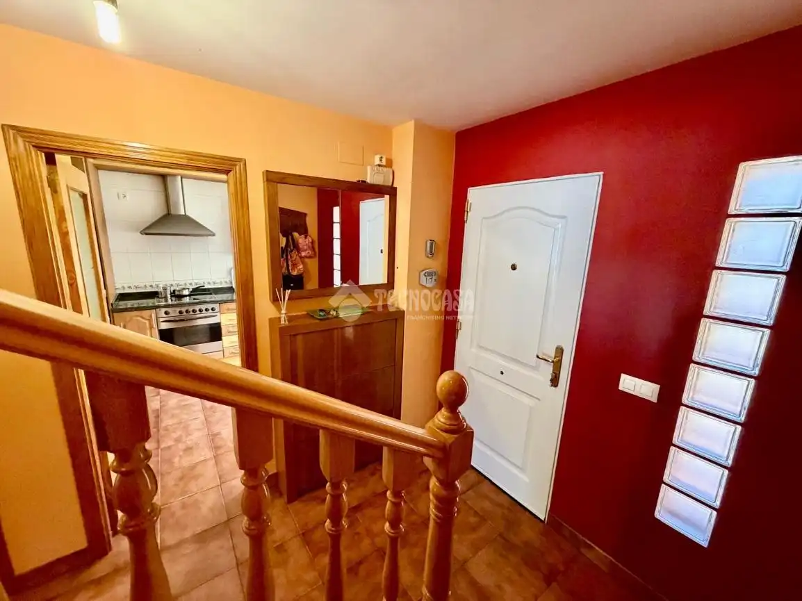 Casa adosada en venta en Fuensaldaña con Aire acondicionado y Alarma
