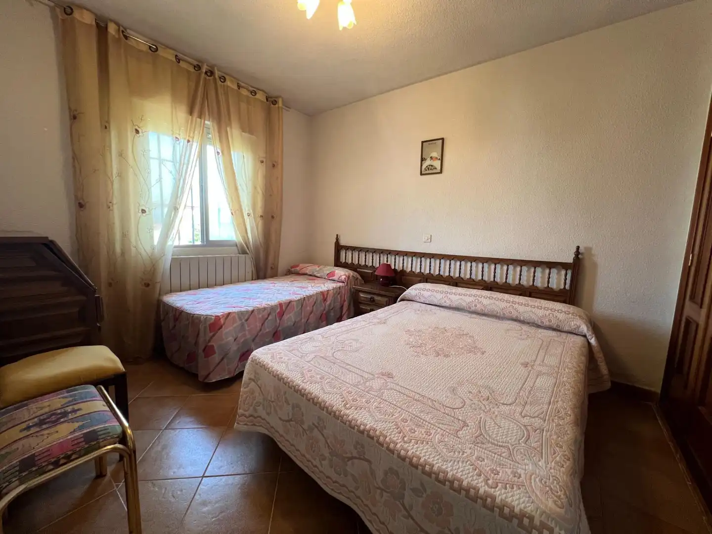 Bedroom of Houses for sale in El Viso de San Juan  with Air Conditioner, Heating and Private garden