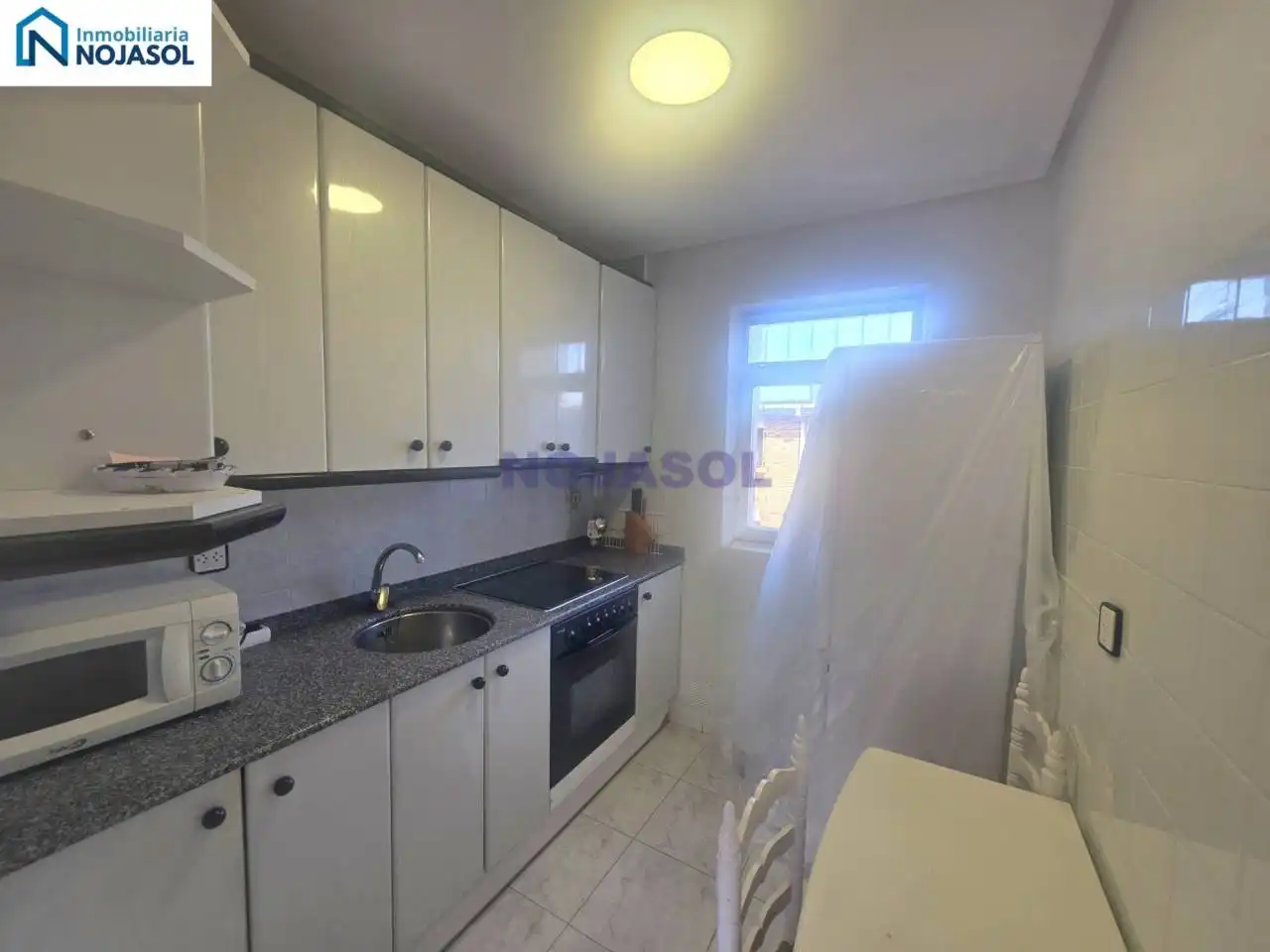 Cocina de Apartamento en venta en Laredo con Calefacción, Parquet y Terraza