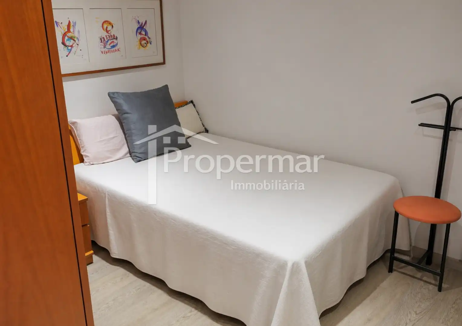 Maisonette zum Verkauf in Badalona mit Heizung, Abstellraum und Möbliert