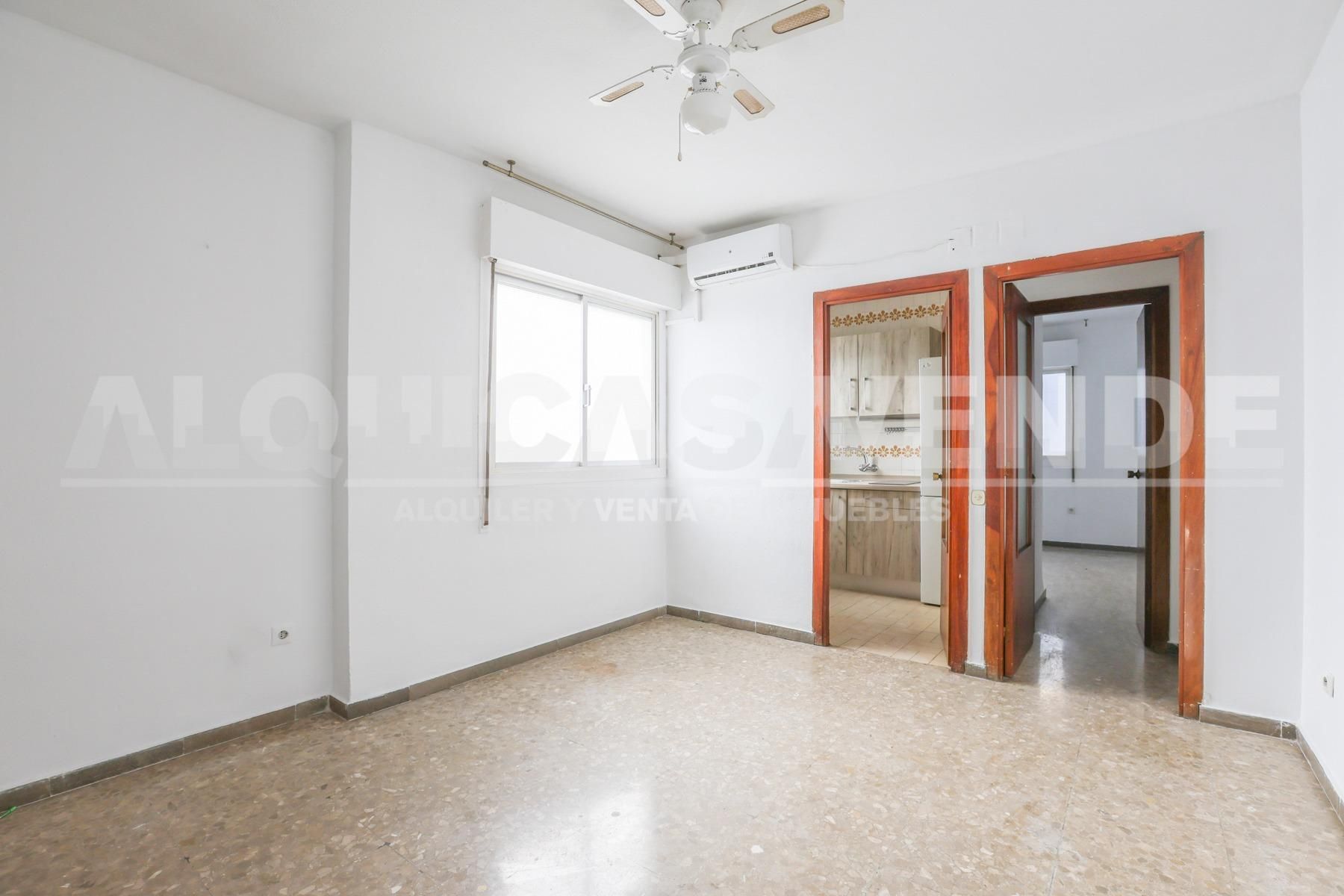 Bedroom of Flat for sale in  Sevilla Capital  with Terrace