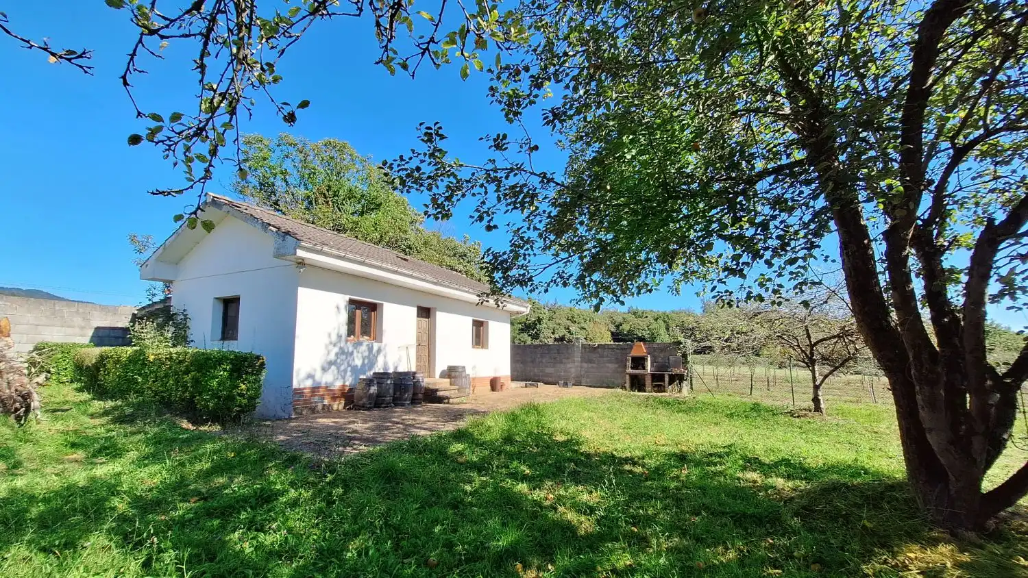 Vista exterior de Finca rústica en venda en Las Regueras  