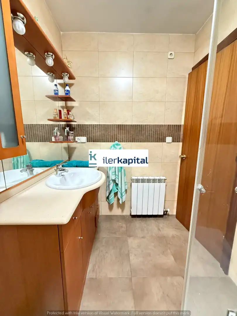 Baño de Piso en venta en Almacelles con Aire acondicionado, Calefacción y Trastero