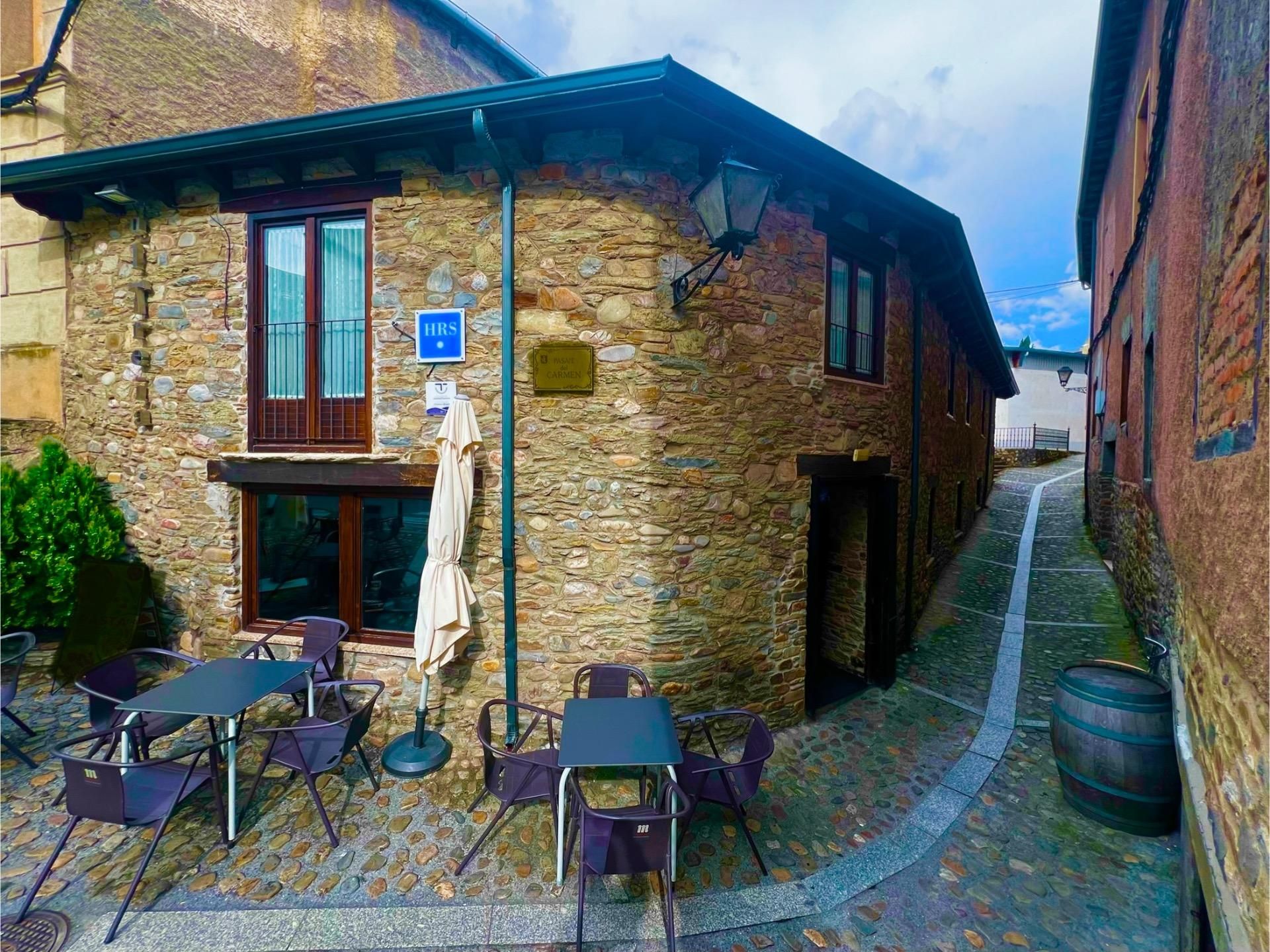 Building for sale in Villafranca del Bierzo