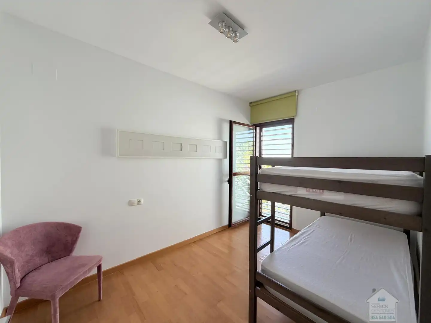Habitación de Casa o chalet de alquiler en Montequinto con Aire acondicionado, Parquet y Terraza