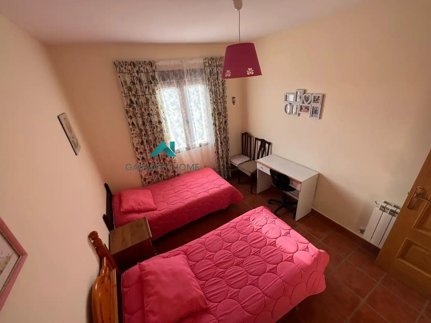 Habitación de Casa adosada en venta en Gálvez con Calefacción