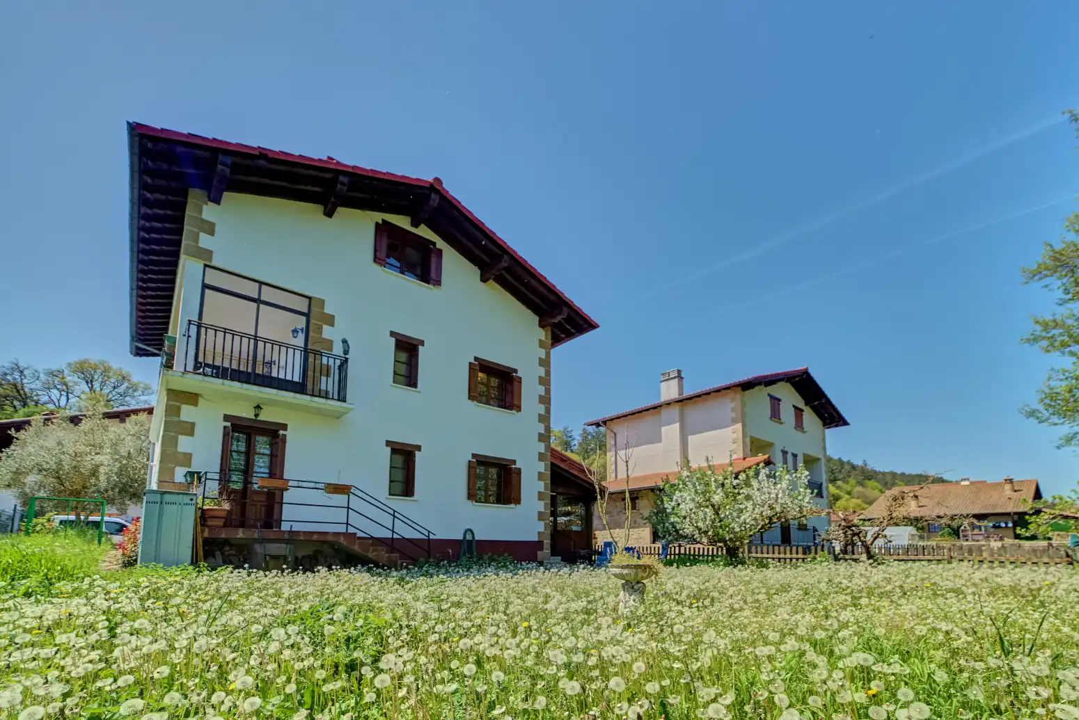 Vista exterior de Casa o xalet en venda en Ultzama amb Calefacció, Jardí privat i Terrassa