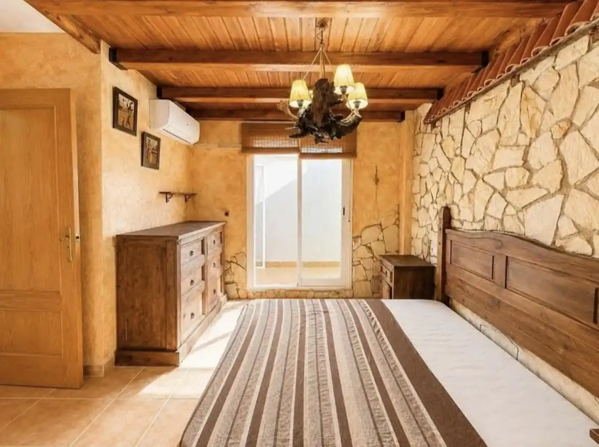Bedroom of Flat for sale in Dolores  with Air Conditioner, Terrace and Storage room