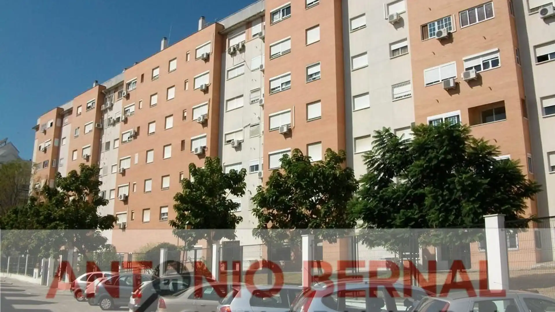 Vista exterior de Piso en venta en Jerez de la Frontera con Aire acondicionado, Terraza y Trastero