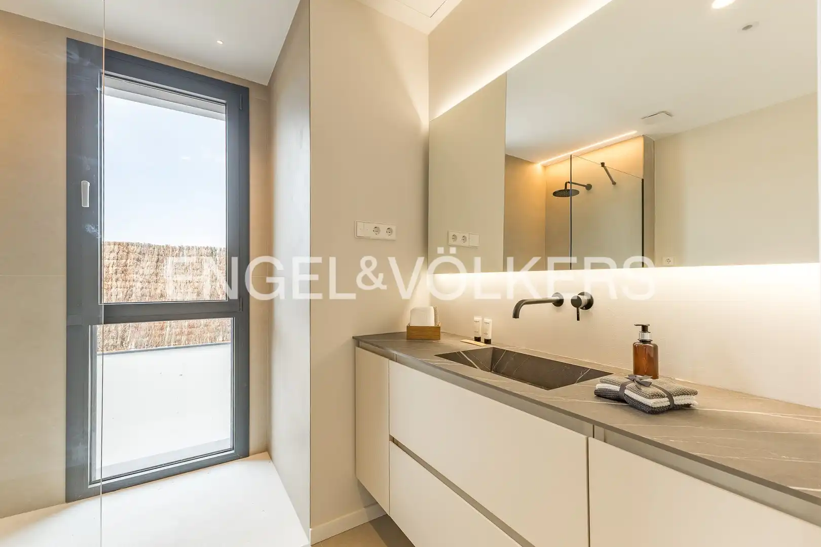 Baño de Casa o chalet en venta en Sitges con Aire acondicionado, Calefacción y Jardín privado