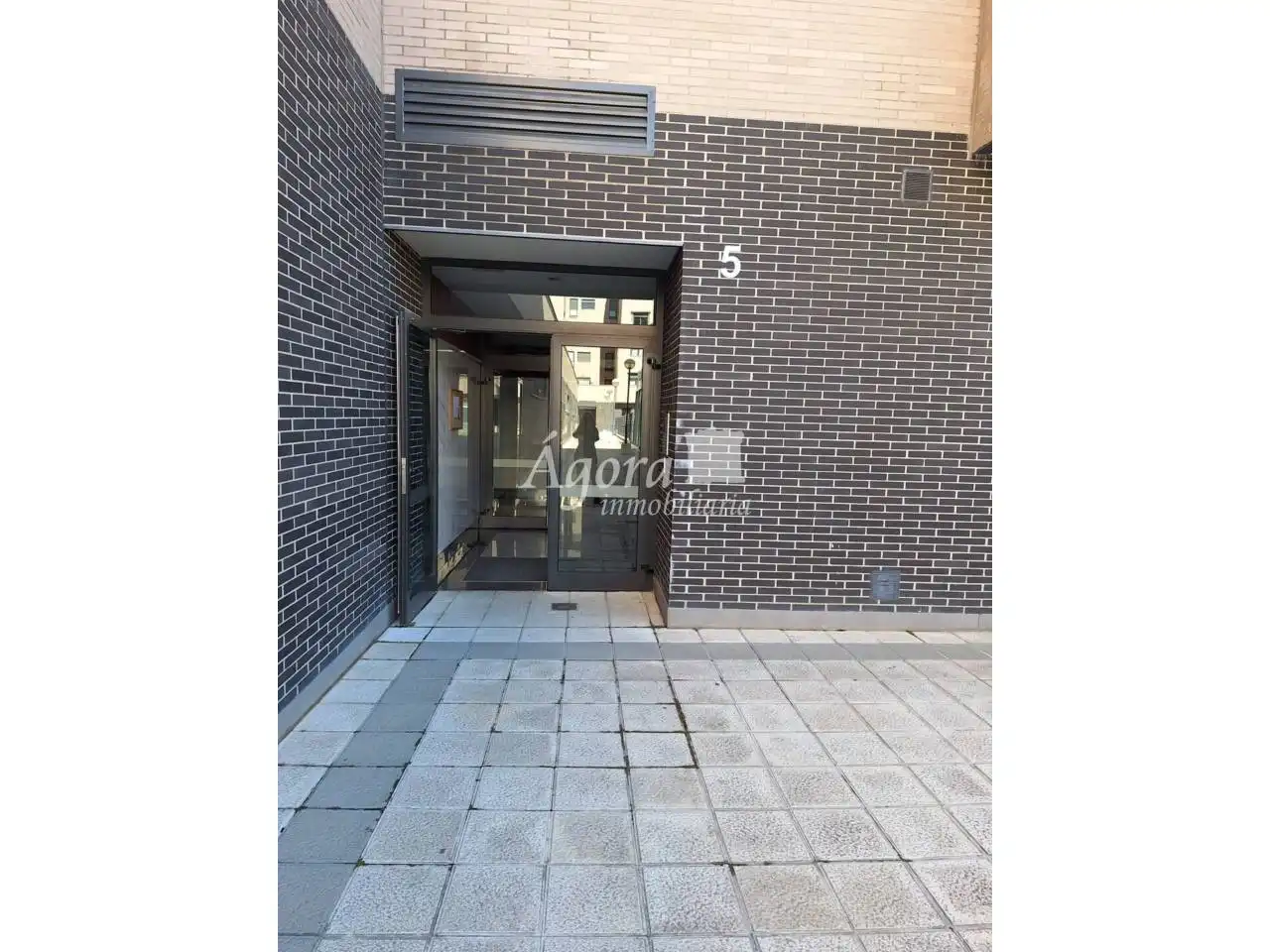 Vista exterior de Garaje de alquiler en Valladolid