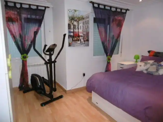 Habitación de Piso en venta en Irun  con Calefacción, Trastero y Amueblado