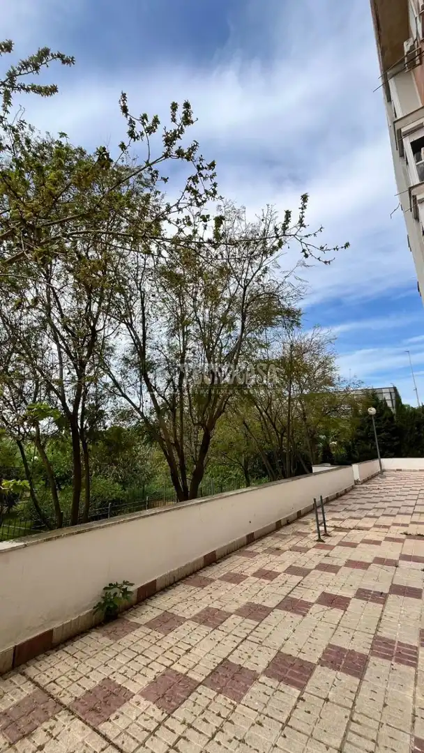 Geschaftsraum zum Verkauf in Alcalá de Guadaira mit Klimaanlage und Heizung