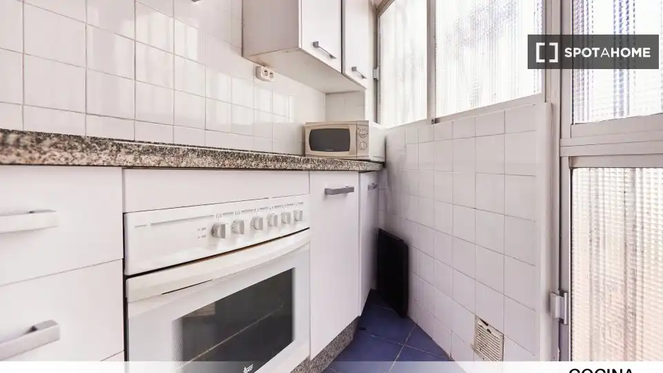 Kitchen of Flat for rent in Sevilla  with Air Conditioner, Heating and Furnished