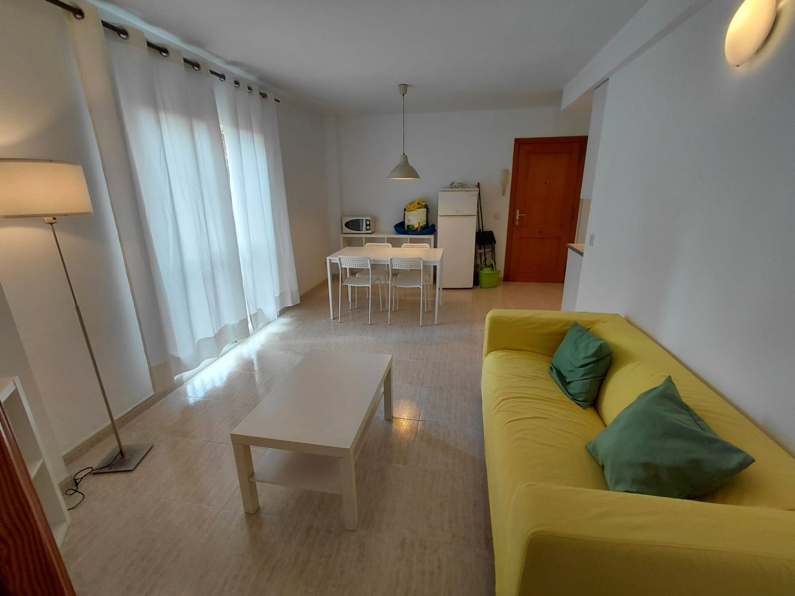 Sala d'estar de Apartament de lloguer en  Palma de Mallorca amb Aire condicionat, Calefacció i Moblat