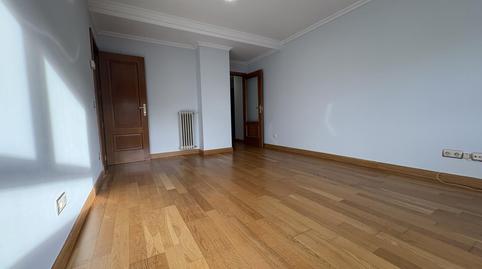 Foto 5 de Piso de alquiler en Gran Vía de Hortaleza, Pinar del Rey,  Madrid Capital