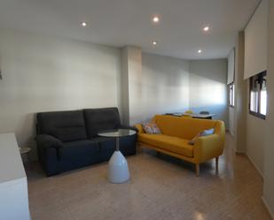 Living room of Flat for sale in Almagro  with Air Conditioner, Heating and Terrace