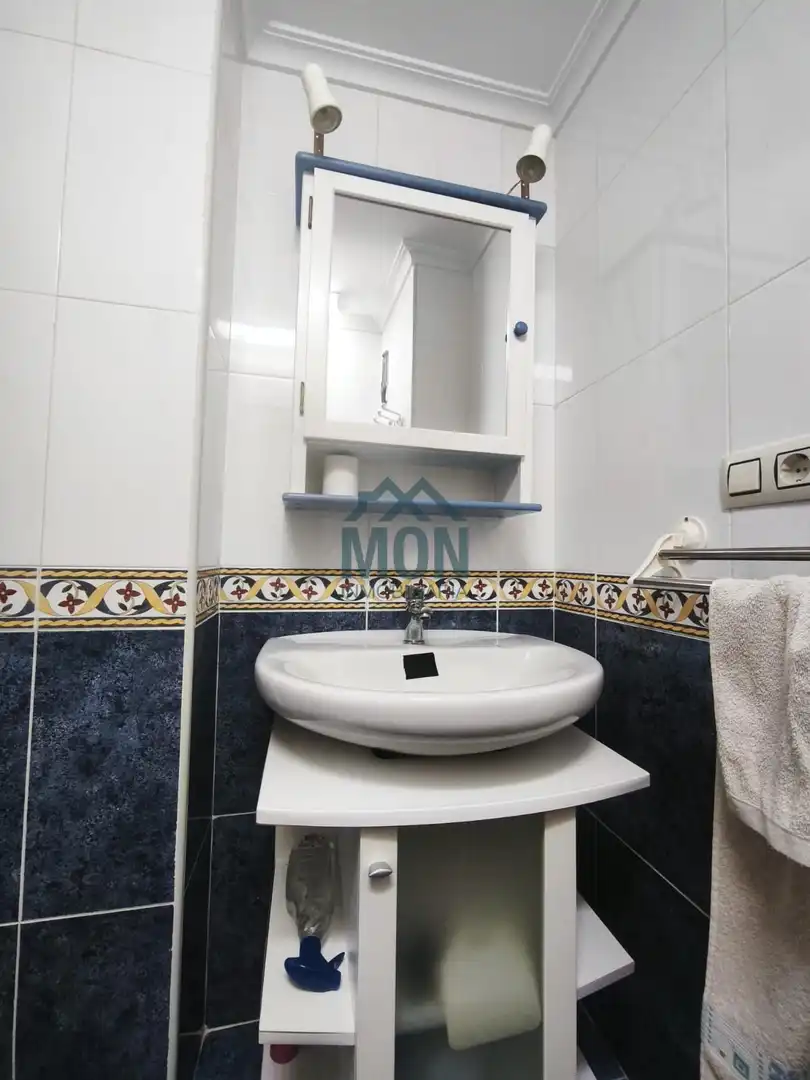 Bathroom of Flat for sale in Sagunto / Sagunt  with Air Conditioner, Heating and Terrace