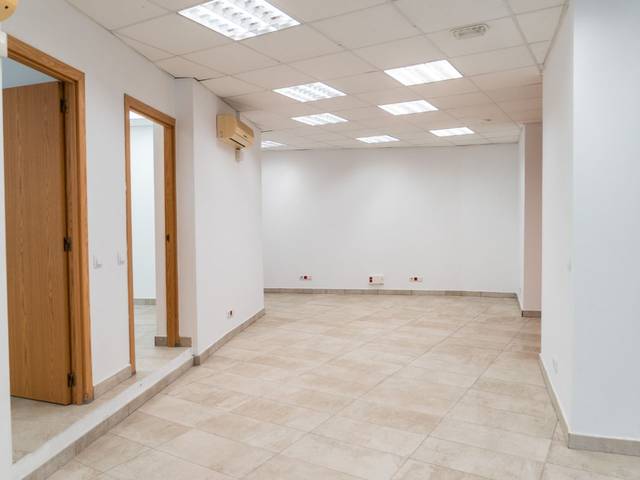 Local comercial en Venta en Carrer de Torras i Bages, 12 en Castell - Poble Vell