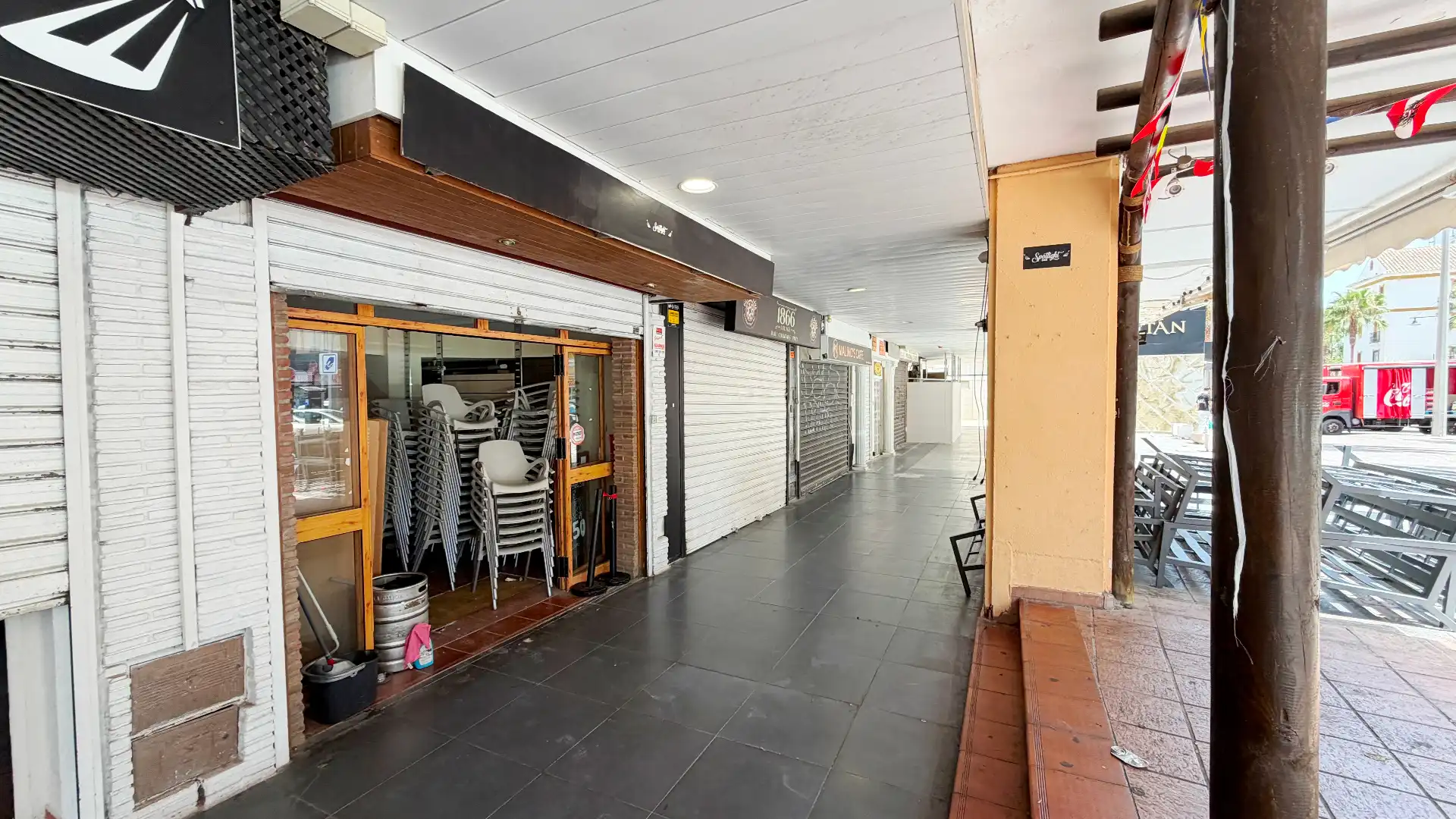 Local comercial en venda a Calle Jacinto Benavente 16, imagen 3