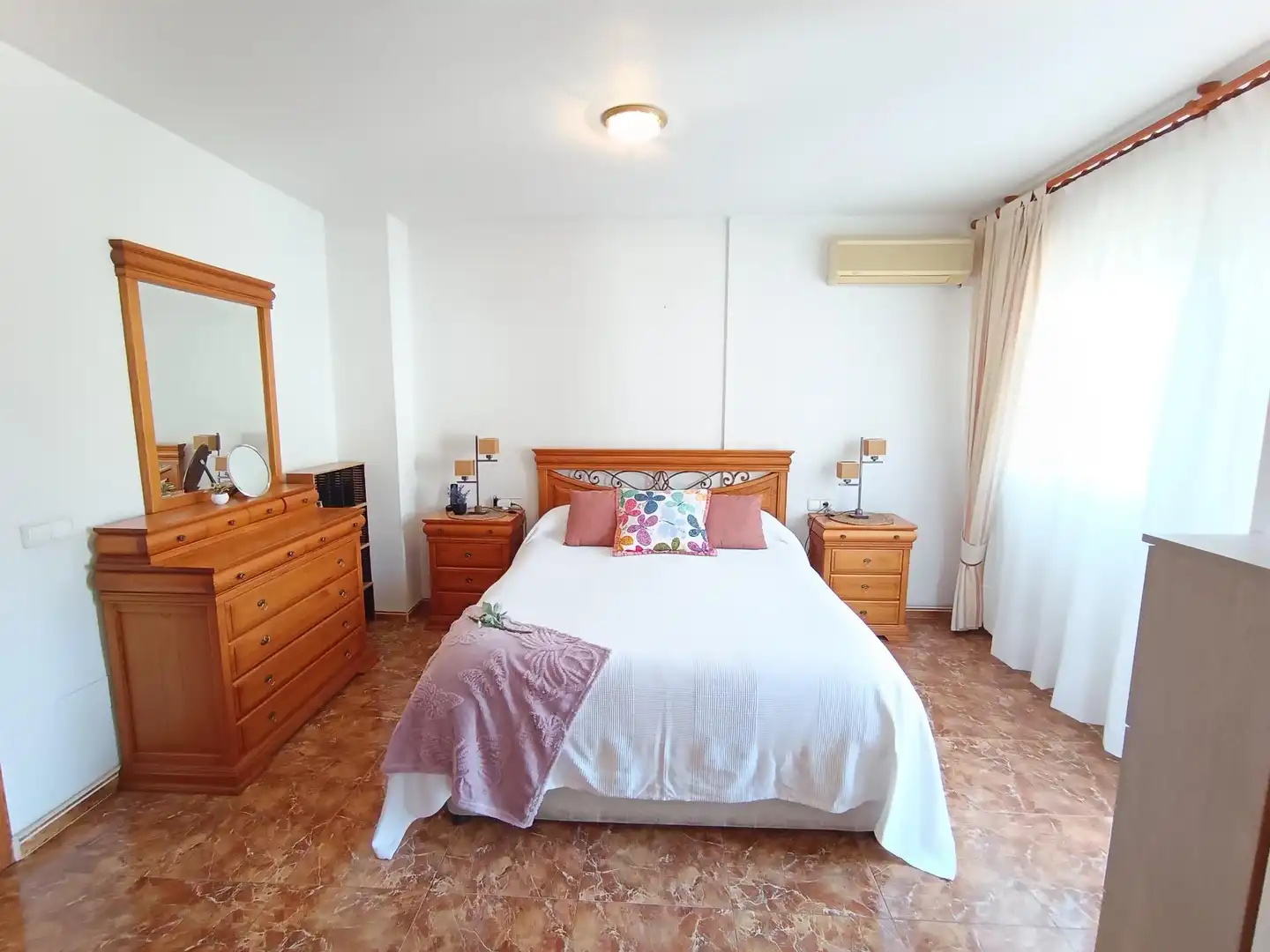 Schlafzimmer von Einfamilien-Reihenhaus zum Verkauf in Ulea mit Klimaanlage, Heizung und Terrasse