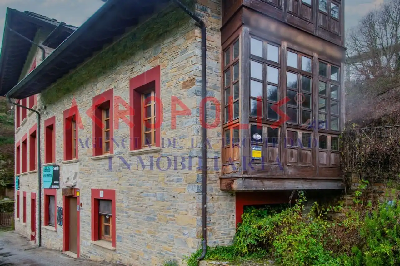 Außenansicht von Wohnung zum Verkauf in Vega de Valcarce mit Heizung