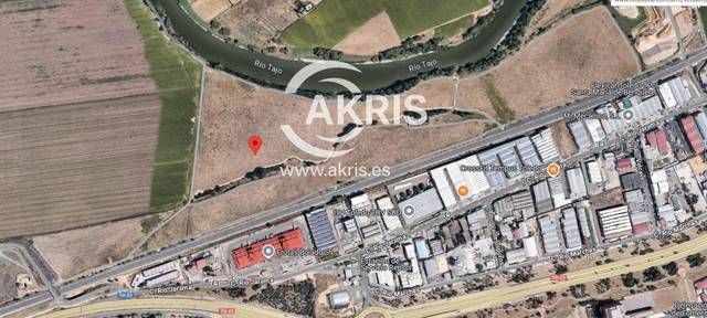 Terreno en Venta en Calle Río Jarama en Santa María de Benquerencia