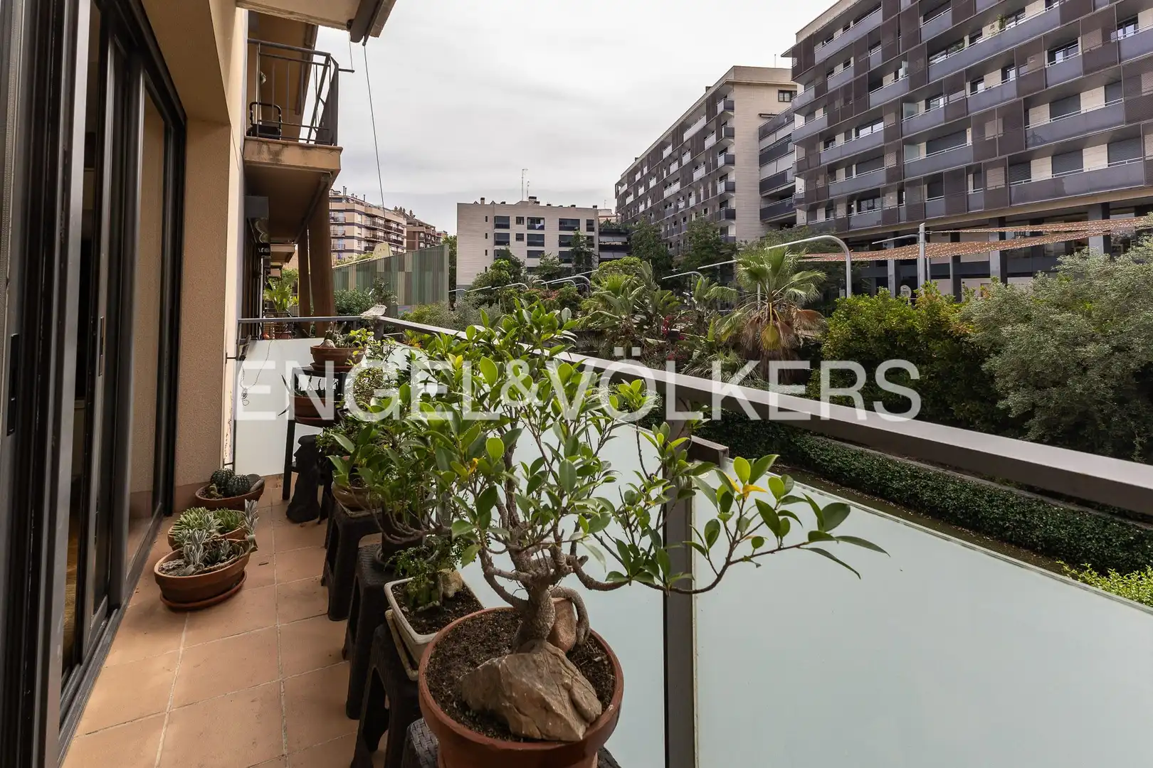 Terraza de Casa adosada en venta en Barcelona con Aire acondicionado, Calefacción y Jardín privado