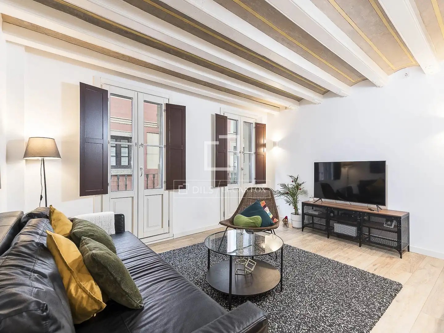 Sala d'estar de Pis en venda en Barcelona amb Aire condicionat, Calefacció i Parquet