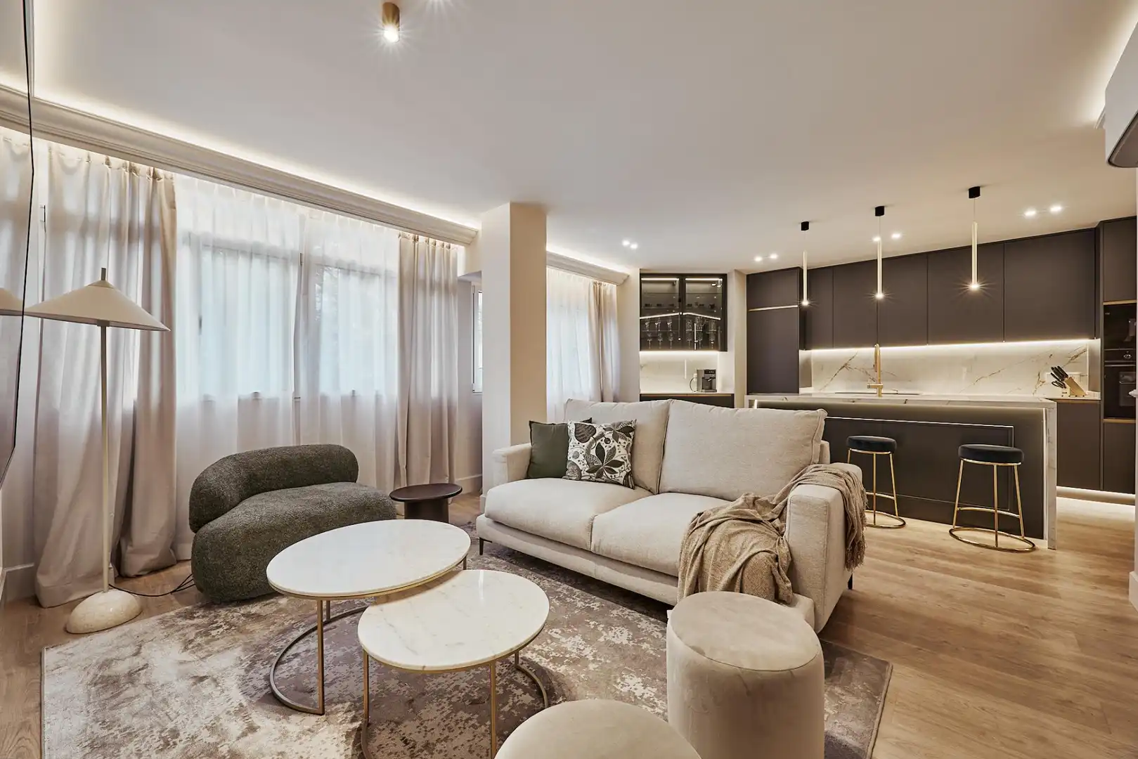 Flat with lift for sale in Calle de Ayala 94