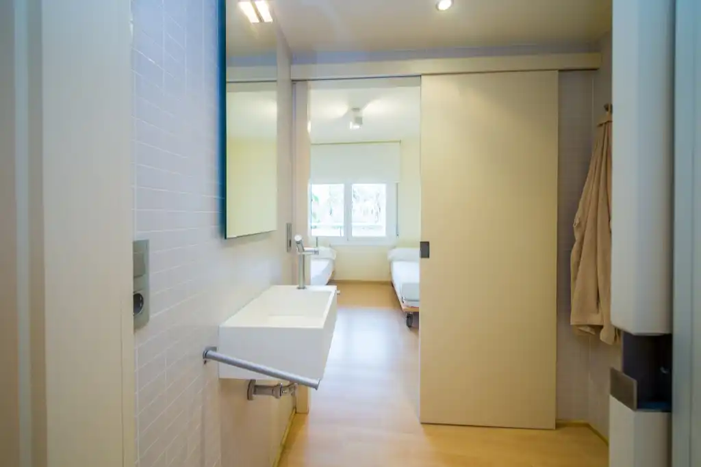 Badezimmer von Maisonette zum Verkauf in Calonge i Sant Antoni mit Klimaanlage, Heizung und Privatgarten