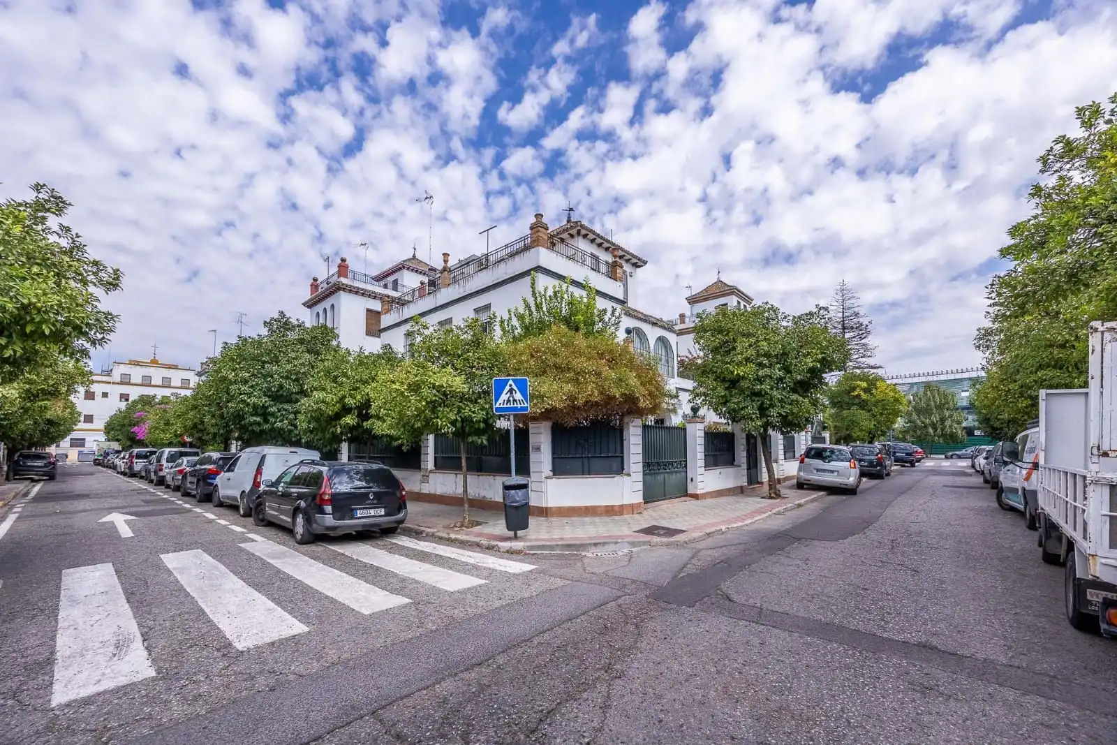 Exterior view of Houses for sale in Sevilla  with Air Conditioner, Heating and Storage room