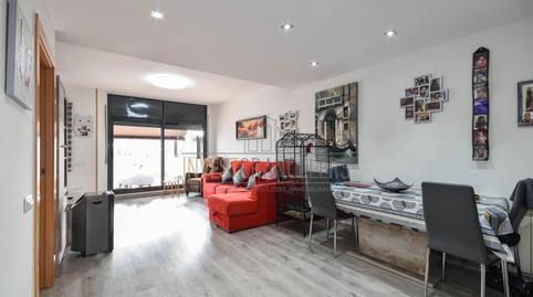 Foto 2 de Casa adosada en venda a Carrer de Josep Escobar, Can Gili, Barcelona