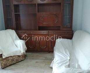 Sala d'estar de Pis de lloguer en Salamanca Capital amb Calefacció i Moblat